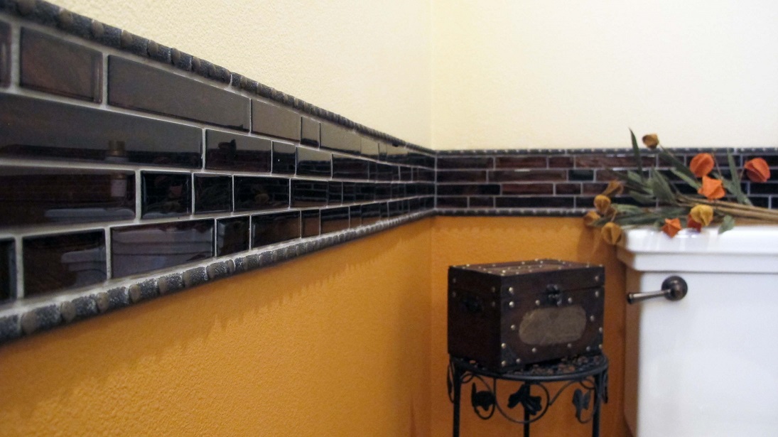 traditional powder bathroom wainscotting style border glass mosaic Dal Tile tiger eye java glass linear 3/8 bronze pencil rail